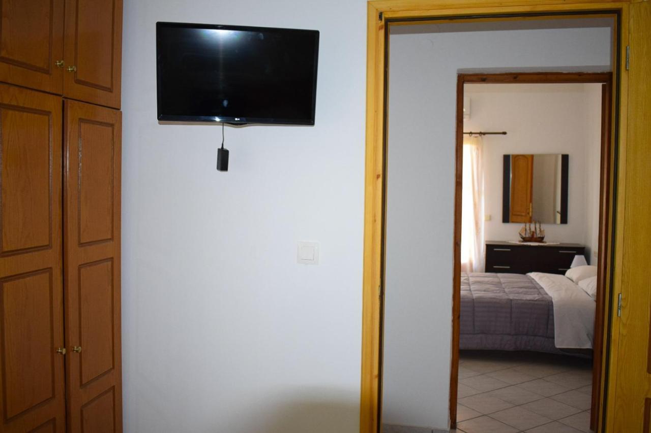 Pine Tree House Apartment Troulos Exterior photo